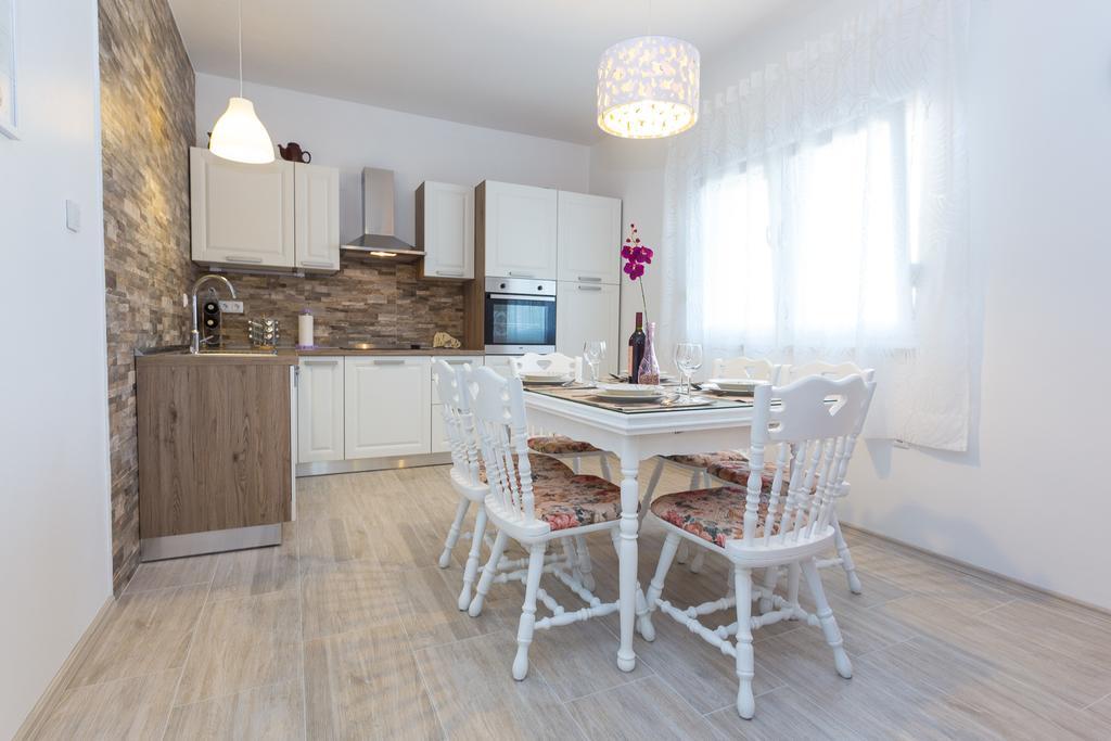Apartment Perunika Задар Екстериор снимка